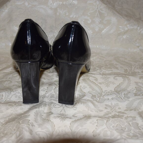 Anne Klein Black Patent Leather Bow Pumps - Sz 7.5 M - Picture 9 of 9